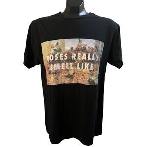 “Roses Really Smell Like” Graphic Tee – Size M